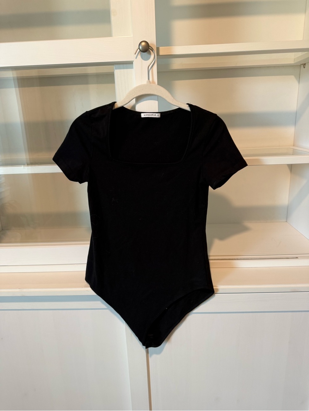 MANGOPOP Black Scoop Neck Short Sleeve Bodysuit
